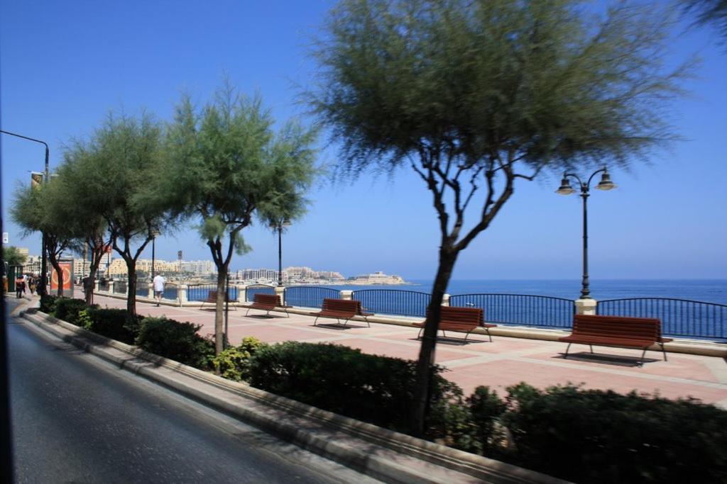 Stunning 2Br Holiday Penthouse In Central Sliema Zewnętrze zdjęcie