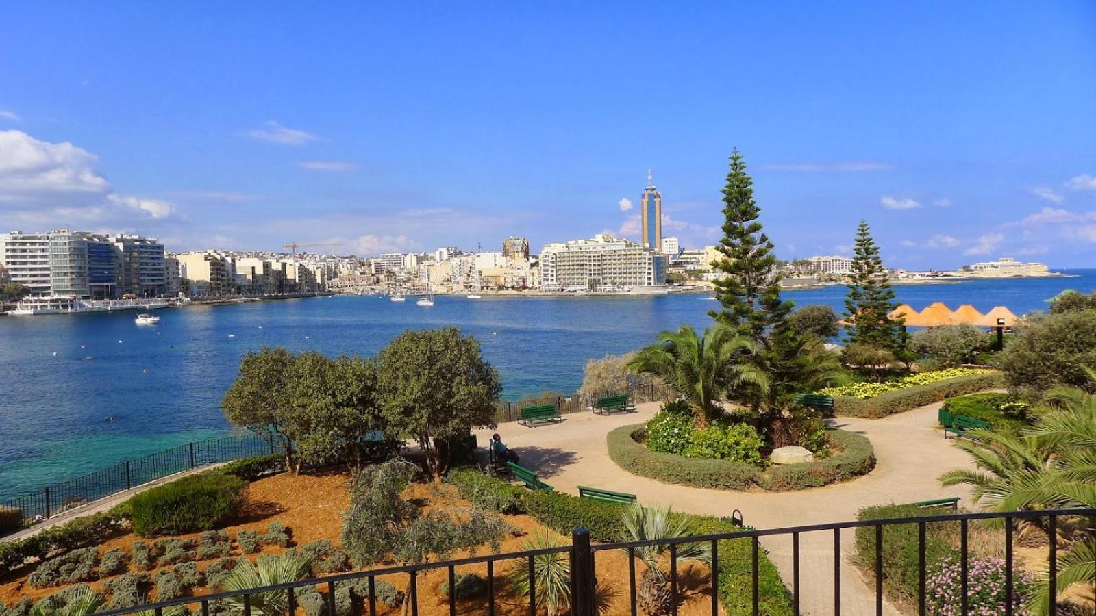 Stunning 2Br Holiday Penthouse In Central Sliema Zewnętrze zdjęcie